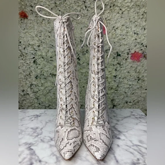 🆕 Cream Faux Snake Skin Boots - Picture 1 of 7